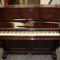 Vendo piano centenario del año1989